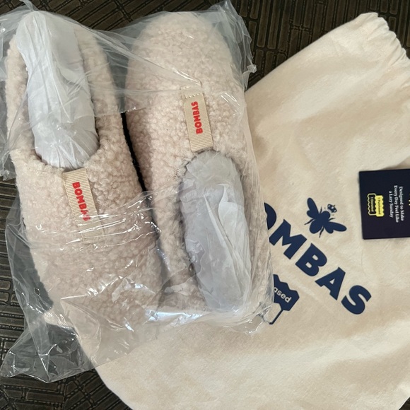 Bombas Shoes - Bombas Sunday Slipper NWT SZ 5 women’s
